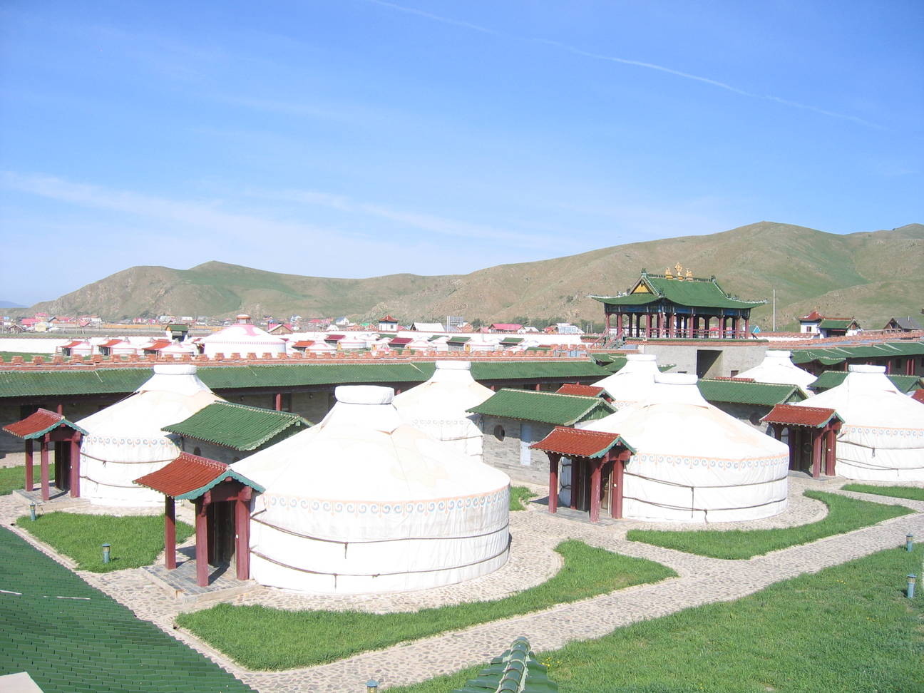 Hotel Mongolia Aussenmauer 5